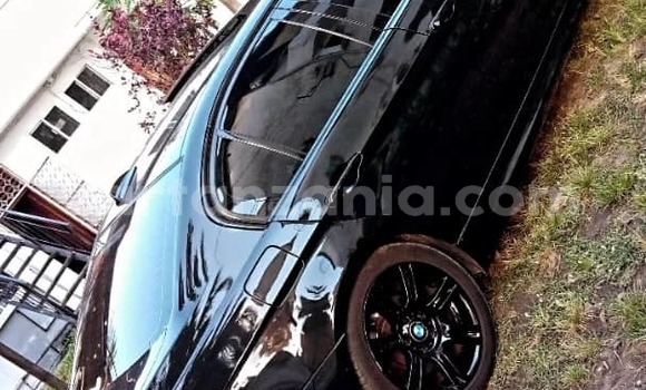 Nunua Ilio tumika BMW 3–Series Nyeusi Gari ndani ya Dar es Salaam nchini Dar es Salaam Nunua Ilio tumika BMW 3–Series Nyeusi Gari ndani ya Dar es Salaam nchini Dar es Salaam