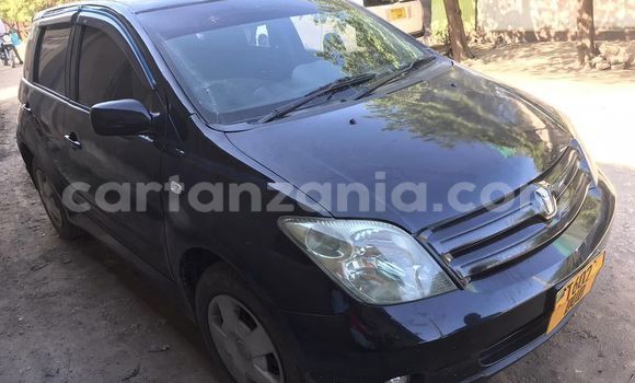 Buy Used Toyota IST Black Car in Dar es Salaam in Dar es Salaam