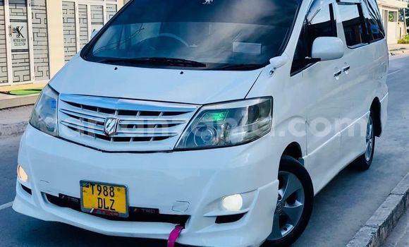 Buy Used Toyota Alphard White Car in Dar es Salaam in Dar es Salaam