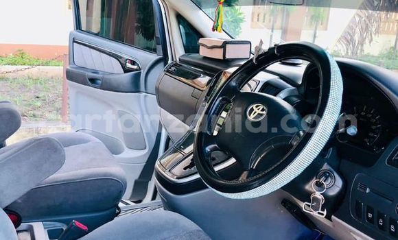Nunua Ilio tumika Toyota Alphard Nyeupe Gari ndani ya Dar es Salaam nchini Dar es Salaam Nunua Ilio tumika Toyota Alphard Nyeupe Gari ndani ya Dar es Salaam nchini Dar es Salaam