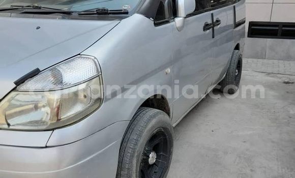 Nunua Ilio tumika Nissan Serena Fedha Gari ndani ya Dar es Salaam nchini Dar es Salaam Nunua Ilio tumika Nissan Serena Fedha Gari ndani ya Dar es Salaam nchini Dar es Salaam