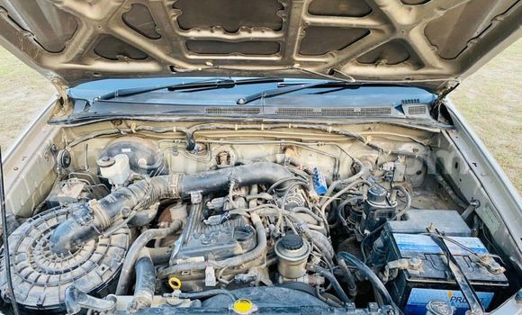 Nunua Ilio tumika Toyota Hilux Brown Gari ndani ya Dar es Salaam nchini Dar es Salaam Nunua Ilio tumika Toyota Hilux Brown Gari ndani ya Dar es Salaam nchini Dar es Salaam