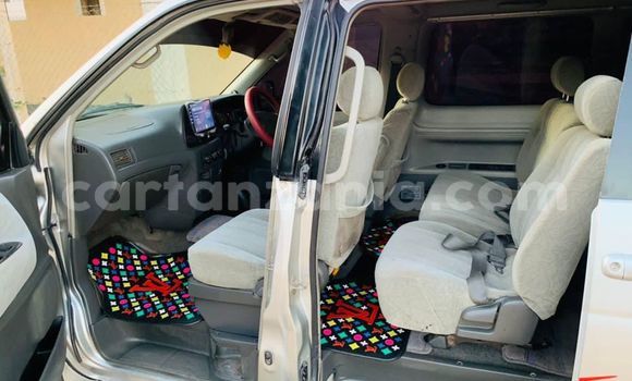 Nunua Ilio tumika Toyota Noah Fedha Gari ndani ya Dar es Salaam nchini Dar es Salaam Nunua Ilio tumika Toyota Noah Fedha Gari ndani ya Dar es Salaam nchini Dar es Salaam