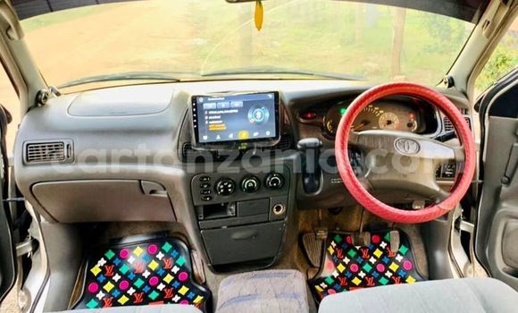 Nunua Ilio tumika Toyota Noah Fedha Gari ndani ya Dar es Salaam nchini Dar es Salaam Nunua Ilio tumika Toyota Noah Fedha Gari ndani ya Dar es Salaam nchini Dar es Salaam