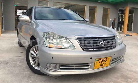 Buy Used Toyota Crown Silver Car in Dar es Salaam in Dar es Salaam