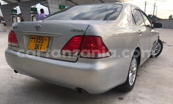 Nunua Ilio tumika Toyota Crown Fedha Gari ndani ya Dar es Salaam nchini Dar es Salaam Nunua Ilio tumika Toyota Crown Fedha Gari ndani ya Dar es Salaam nchini Dar es Salaam