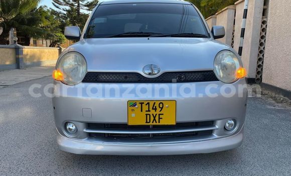 Buy Used Toyota Sienta Silver Car in Dar es Salaam in Dar es Salaam