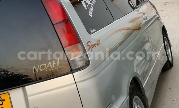 Nunua Ilio tumika Toyota Noah Fedha Gari ndani ya Dar es Salaam nchini Dar es Salaam Nunua Ilio tumika Toyota Noah Fedha Gari ndani ya Dar es Salaam nchini Dar es Salaam