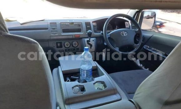Nunua Ilio tumika Toyota Hiace Nyingine Gari ndani ya Dar es Salaam nchini Dar es Salaam Nunua Ilio tumika Toyota Hiace Nyingine Gari ndani ya Dar es Salaam nchini Dar es Salaam