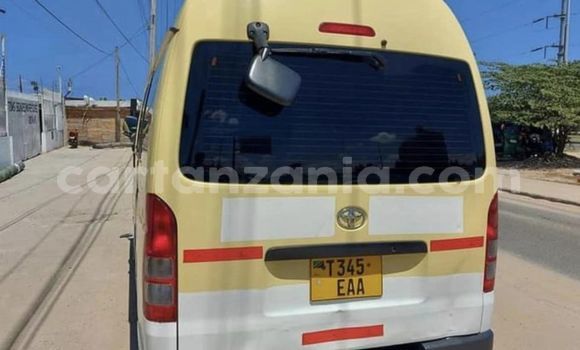 Nunua Ilio tumika Toyota Hiace Nyingine Gari ndani ya Dar es Salaam nchini Dar es Salaam Nunua Ilio tumika Toyota Hiace Nyingine Gari ndani ya Dar es Salaam nchini Dar es Salaam