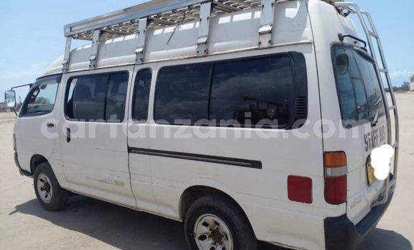 Nunua Ilio tumika Toyota Hiace Nyeupe Gari ndani ya Dar es Salaam nchini Dar es Salaam Nunua Ilio tumika Toyota Hiace Nyeupe Gari ndani ya Dar es Salaam nchini Dar es Salaam