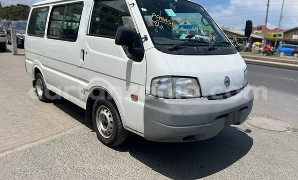 Nunua Ilio tumika Nissan Vanette Nyeupe Gari ndani ya Dar es Salaam nchini Dar es Salaam Nunua Ilio tumika Nissan Vanette Nyeupe Gari ndani ya Dar es Salaam nchini Dar es Salaam