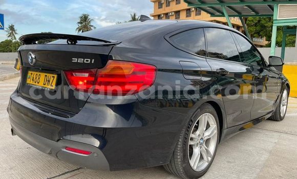 Nunua Ilio tumika BMW 3–Series Nyeusi Gari ndani ya Dar es Salaam nchini Dar es Salaam
