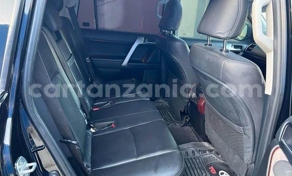 Nunua Ilio tumika Toyota Land Cruiser Prado Nyeusi Gari ndani ya Dar es Salaam nchini Dar es Salaam Nunua Ilio tumika Toyota Land Cruiser Prado Nyeusi Gari ndani ya Dar es Salaam nchini Dar es Salaam
