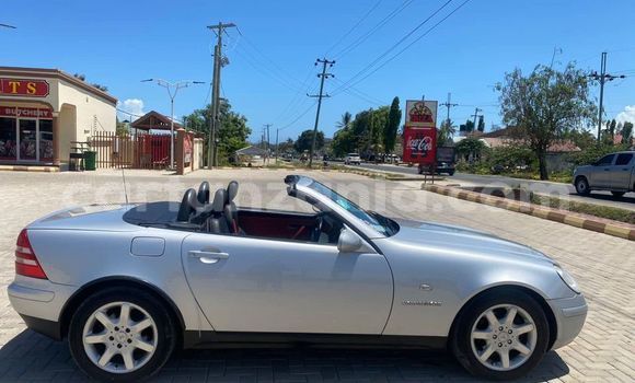 Nunua Ilio tumika Mercedes‒Benz SLK–Class Fedha Gari ndani ya Dar es Salaam nchini Dar es Salaam Nunua Ilio tumika Mercedes‒Benz SLK–Class Fedha Gari ndani ya Dar es Salaam nchini Dar es Salaam