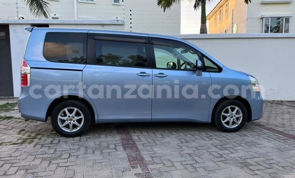 Nunua Ilio tumika Toyota Noah Bluu Gari ndani ya Dar es Salaam nchini Dar es Salaam Nunua Ilio tumika Toyota Noah Bluu Gari ndani ya Dar es Salaam nchini Dar es Salaam