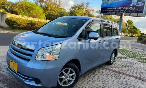 Nunua Ilio tumika Toyota Noah Bluu Gari ndani ya Dar es Salaam nchini Dar es Salaam Nunua Ilio tumika Toyota Noah Bluu Gari ndani ya Dar es Salaam nchini Dar es Salaam