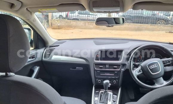 Nunua Ilio tumika Audi Q5 Nyeusi Gari ndani ya Dar es Salaam nchini Dar es Salaam Nunua Ilio tumika Audi Q5 Nyeusi Gari ndani ya Dar es Salaam nchini Dar es Salaam