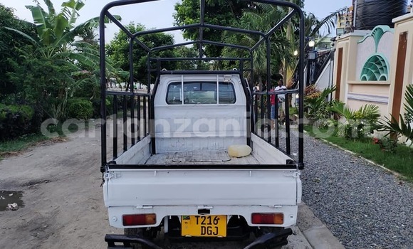 Nunua Ilio tumika Suzuki Carry Nyeupe Gari ndani ya Dar es Salaam nchini Dar es Salaam Nunua Ilio tumika Suzuki Carry Nyeupe Gari ndani ya Dar es Salaam nchini Dar es Salaam