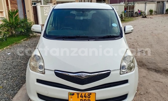 Buy Used Toyota Ractis White Car in Dar es Salaam in Dar es Salaam Buy Used Toyota Ractis White Car in Dar es Salaam in Dar es Salaam