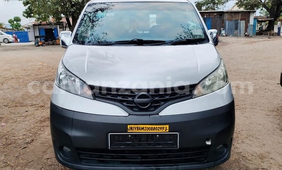 Nunua Ilio tumika Nissan NV200 Fedha Gari ndani ya Dar es Salaam nchini Dar es Salaam Nunua Ilio tumika Nissan NV200 Fedha Gari ndani ya Dar es Salaam nchini Dar es Salaam