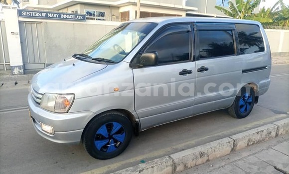Buy Used Toyota Noah Silver Car in Dar es Salaam in Dar es Salaam