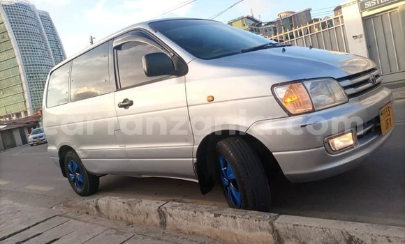 Nunua Ilio tumika Toyota Noah Fedha Gari ndani ya Dar es Salaam nchini Dar es Salaam Nunua Ilio tumika Toyota Noah Fedha Gari ndani ya Dar es Salaam nchini Dar es Salaam