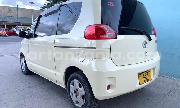 Buy Used Toyota Porte White Car in Dar es Salaam in Dar es Salaam Buy Used Toyota Porte White Car in Dar es Salaam in Dar es Salaam