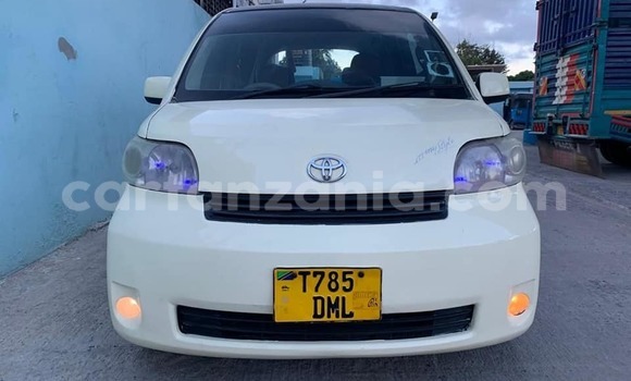 Buy Used Toyota Porte White Car in Dar es Salaam in Dar es Salaam Buy Used Toyota Porte White Car in Dar es Salaam in Dar es Salaam