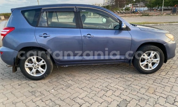 Buy Used Toyota RAV4 Blue Car in Dar es Salaam in Dar es Salaam