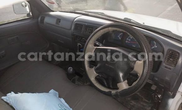 Nunua Ilio tumika Toyota Hilux Nyeupe Gari ndani ya Dar es Salaam nchini Dar es Salaam Nunua Ilio tumika Toyota Hilux Nyeupe Gari ndani ya Dar es Salaam nchini Dar es Salaam