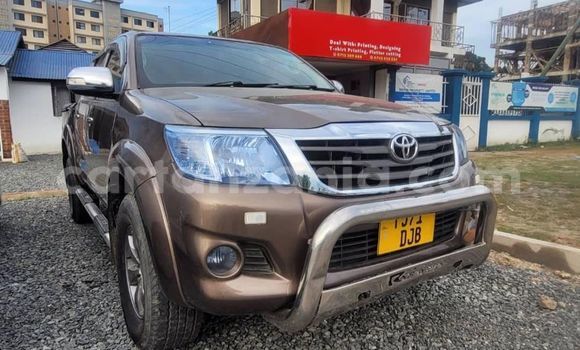 Buy Used Toyota Hilux Brown Car in Dar es Salaam in Dar es Salaam