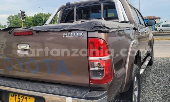 Nunua Ilio tumika Toyota Hilux Brown Gari ndani ya Dar es Salaam nchini Dar es Salaam Nunua Ilio tumika Toyota Hilux Brown Gari ndani ya Dar es Salaam nchini Dar es Salaam
