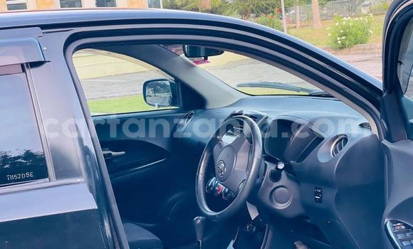 Nunua Ilio tumika Toyota IST Nyeusi Gari ndani ya Dar es Salaam nchini Dar es Salaam Nunua Ilio tumika Toyota IST Nyeusi Gari ndani ya Dar es Salaam nchini Dar es Salaam