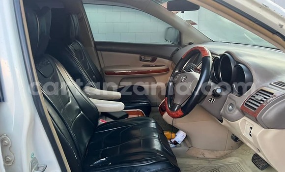 Nunua Ilio tumika Toyota Harrier Nyeupe Gari ndani ya Dar es Salaam nchini Dar es Salaam Nunua Ilio tumika Toyota Harrier Nyeupe Gari ndani ya Dar es Salaam nchini Dar es Salaam