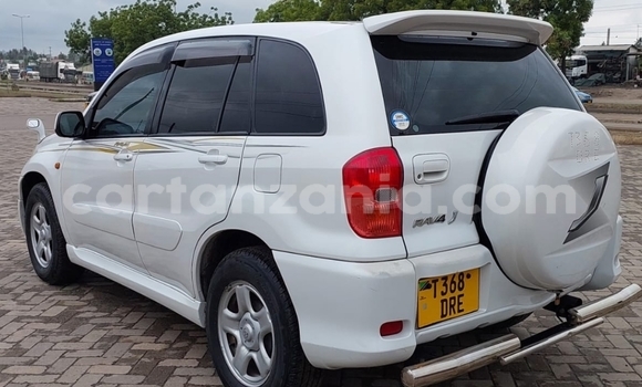 Buy Used Toyota RAV4 White Car in Dar es Salaam in Dar es Salaam Buy Used Toyota RAV4 White Car in Dar es Salaam in Dar es Salaam