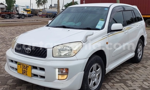 Buy Used Toyota RAV4 White Car in Dar es Salaam in Dar es Salaam Buy Used Toyota RAV4 White Car in Dar es Salaam in Dar es Salaam