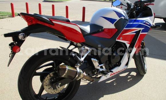 Buy Used Honda CBR 1000 RR Red Bike in Bagamoyo in Pwani Buy Used Honda CBR 1000 RR Red Bike in Bagamoyo in Pwani