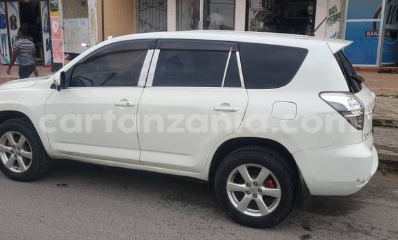 Nunua Ilio tumika Toyota Vanguard Nyeupe Gari ndani ya Dar es Salaam nchini Dar es Salaam Nunua Ilio tumika Toyota Vanguard Nyeupe Gari ndani ya Dar es Salaam nchini Dar es Salaam