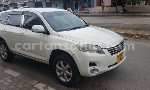 Nunua Ilio tumika Toyota Vanguard Nyeupe Gari ndani ya Dar es Salaam nchini Dar es Salaam Nunua Ilio tumika Toyota Vanguard Nyeupe Gari ndani ya Dar es Salaam nchini Dar es Salaam