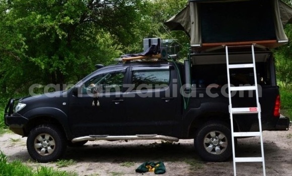 Buy Used Toyota Hilux Black Car in Dar es Salaam in Dar es Salaam