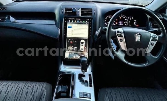 Nunua Imported Toyota Crown Nyeusi Gari ndani ya Dar es Salaam nchini Dar es Salaam Nunua Imported Toyota Crown Nyeusi Gari ndani ya Dar es Salaam nchini Dar es Salaam