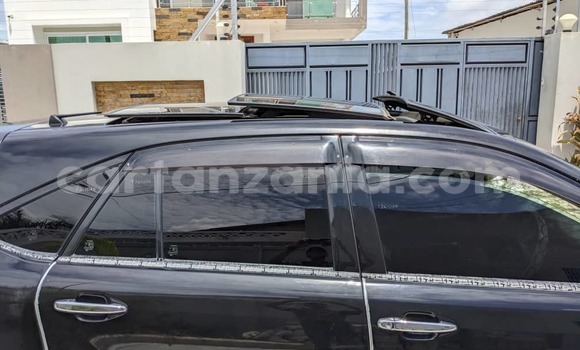 Nunua Ilio tumika Toyota Harrier Nyeusi Gari ndani ya Dar es Salaam nchini Dar es Salaam Nunua Ilio tumika Toyota Harrier Nyeusi Gari ndani ya Dar es Salaam nchini Dar es Salaam