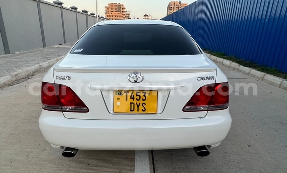 Buy Used Toyota Crown White Car in Dar es Salaam in Dar es Salaam Buy Used Toyota Crown White Car in Dar es Salaam in Dar es Salaam