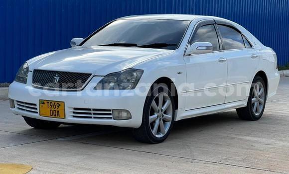 Nunua Ilio tumika Toyota Crown Nyeupe Gari ndani ya Dar es Salaam nchini Dar es Salaam Nunua Ilio tumika Toyota Crown Nyeupe Gari ndani ya Dar es Salaam nchini Dar es Salaam