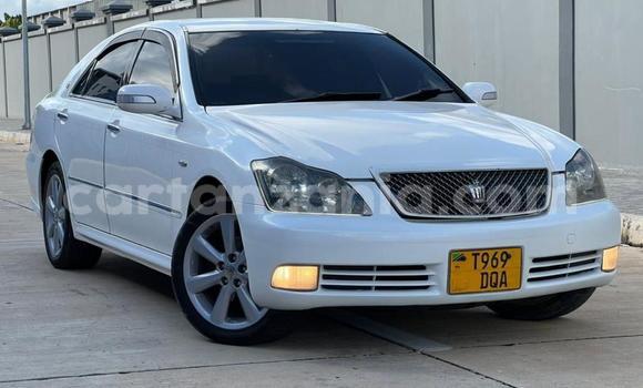 Nunua Ilio tumika Toyota Crown Nyeupe Gari ndani ya Dar es Salaam nchini Dar es Salaam Nunua Ilio tumika Toyota Crown Nyeupe Gari ndani ya Dar es Salaam nchini Dar es Salaam