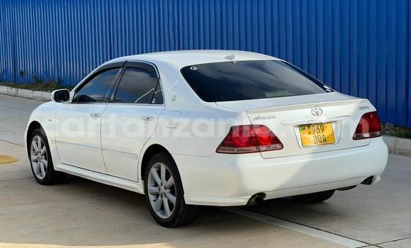 Nunua Ilio tumika Toyota Crown Nyeupe Gari ndani ya Dar es Salaam nchini Dar es Salaam Nunua Ilio tumika Toyota Crown Nyeupe Gari ndani ya Dar es Salaam nchini Dar es Salaam