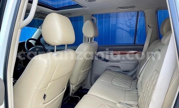 Nunua Ilio tumika Toyota Prado Nyeupe Gari ndani ya Dar es Salaam nchini Dar es Salaam Nunua Ilio tumika Toyota Prado Nyeupe Gari ndani ya Dar es Salaam nchini Dar es Salaam