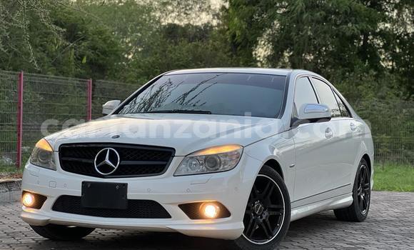 Nunua Imported Mercedes-Benz C-Classe Nyeupe Gari ndani ya Dar es Salaam nchini Dar es Salaam Nunua Imported Mercedes-Benz C-Classe Nyeupe Gari ndani ya Dar es Salaam nchini Dar es Salaam