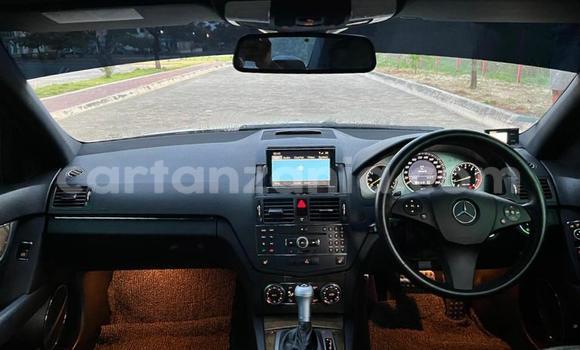 Nunua Imported Mercedes-Benz C-Classe Nyeupe Gari ndani ya Dar es Salaam nchini Dar es Salaam Nunua Imported Mercedes-Benz C-Classe Nyeupe Gari ndani ya Dar es Salaam nchini Dar es Salaam